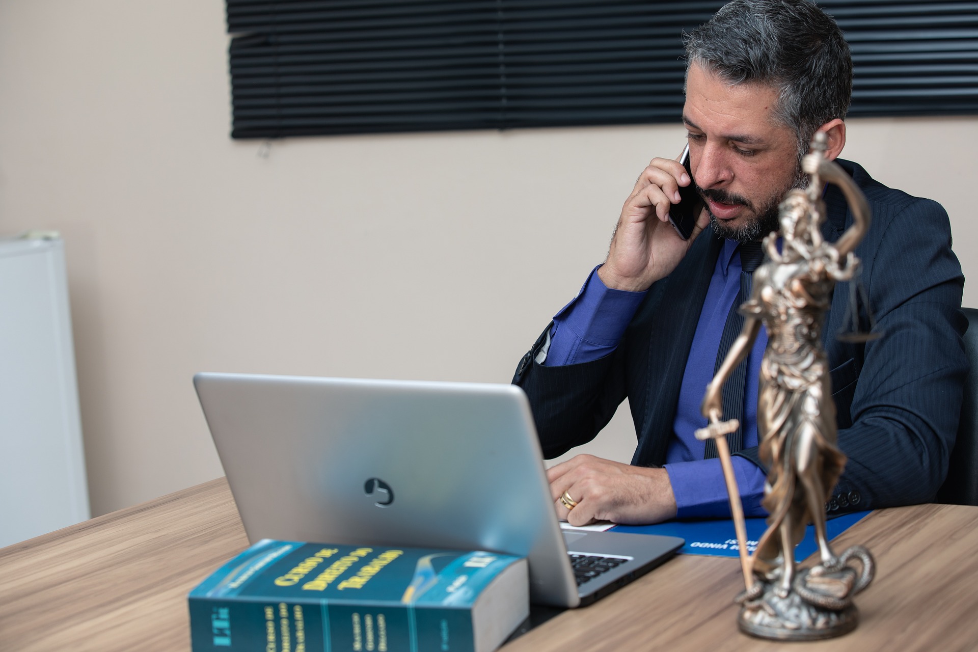 Dr. Lucas Rodriguez